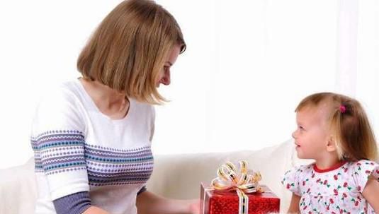 孩子过生日父母送什么礼物好
