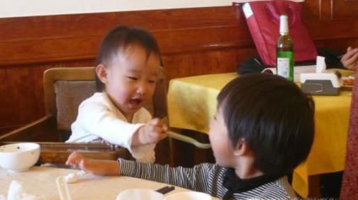 孩子胆小家长该怎么做？