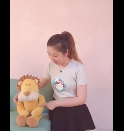 幼儿手指游戏《一根手指点点》怎么玩？
