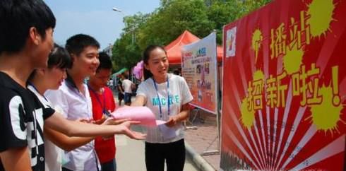大学生该不该加入社团