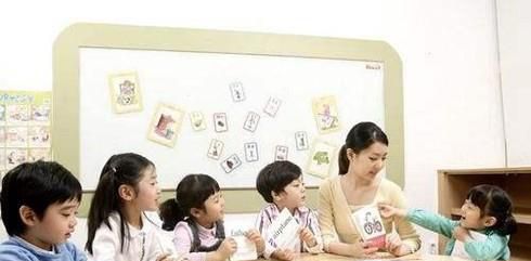 如何建立良好的师幼关系？