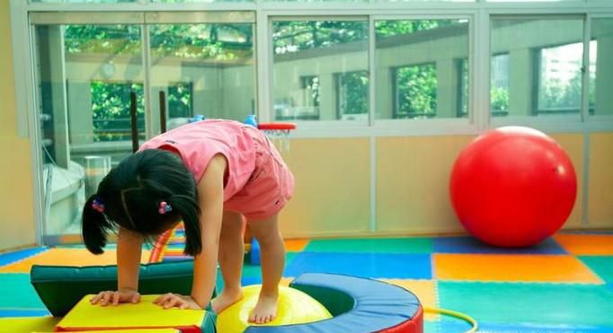 幼儿园到底应不应该纳入义务教育