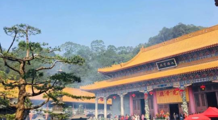 人声鼎沸的意思是什么