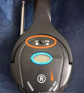 四级耳机怎么调声音