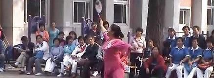 学习柔力球之基本要点