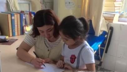 如何辅导小学一年级学生作业