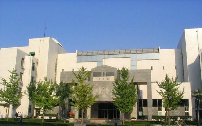 怎么样做一位合格的大学生？