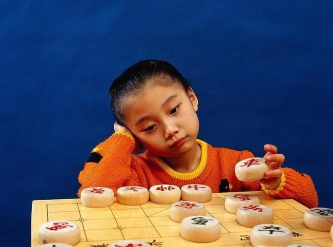 如何教孩子下象棋