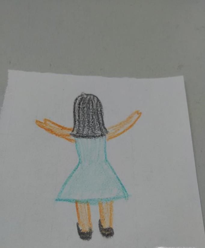 长发女孩背影简笔画怎么画