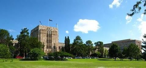 昆士兰大学申请时间是多久？
