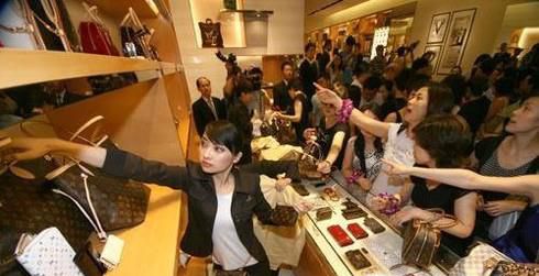 2017年英国奢侈品管理专业优势院校推荐及就业方向浅析