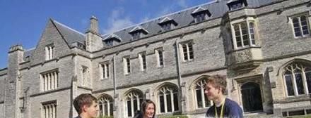 英国奇切斯特大学优势专业（热门专业）有哪些？