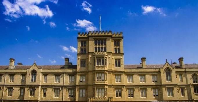 澳洲八大预科学费