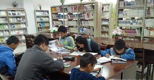 九成学生喜欢补课说明了什么