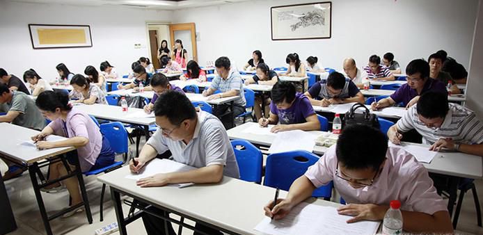 大学英语四级选词填空技巧