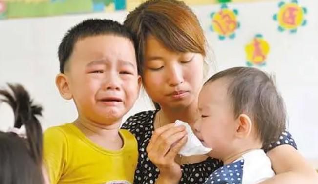 幼儿园多大年龄去合适 孩子早去幼儿园好还是晚去好
