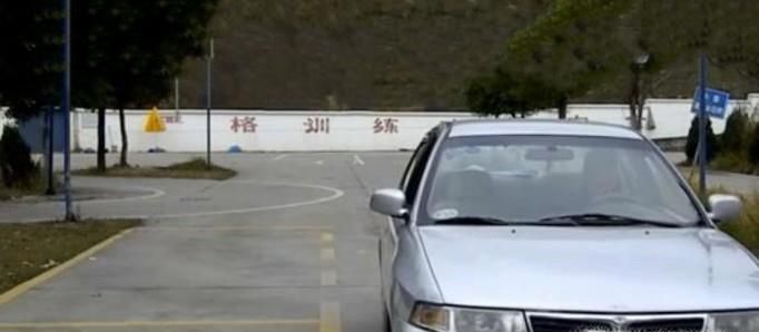 科目二、科目三中，如何能找准30公分距离？