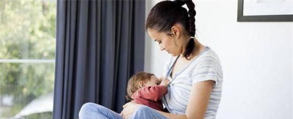 两个朋友的孩子 一个母乳喂养一个奶粉喂养  十年之后就看出差距