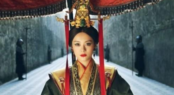 芈月是秦始皇的什么人