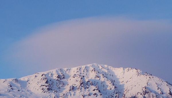 化雪较慢的山坡面向什么方化雪较慢的山坡面向什么方