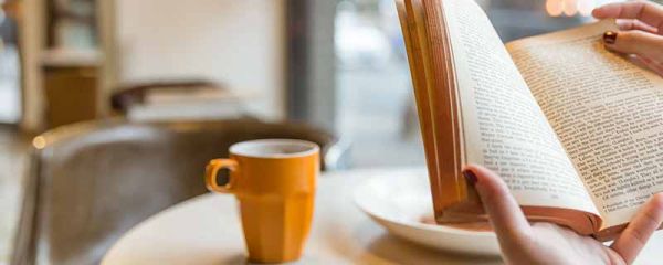 用可歌可泣造句 可歌可泣的解释