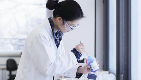 二氧化碳和盐酸反应的化学方程式 二氧化碳和盐酸反应的化学方程式是什么
