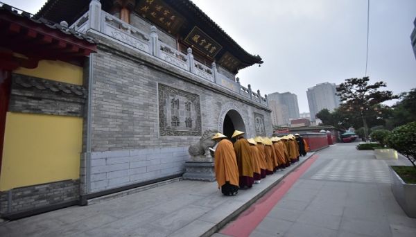 河间有游僧译文 河间有游僧的翻译