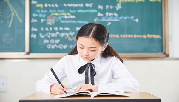 铜绿加热的化学方程式 铜绿加热的化学方程式是什么