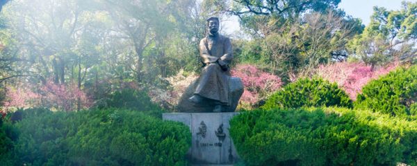 鲁迅是他发表什么文章使用的笔名 鲁迅的笔名是什么