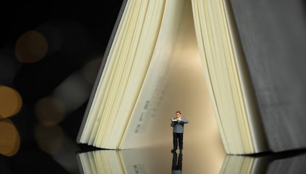 外面四角里面十角打一字谜底是什么 外面四角里面十角打一字的答案是什么