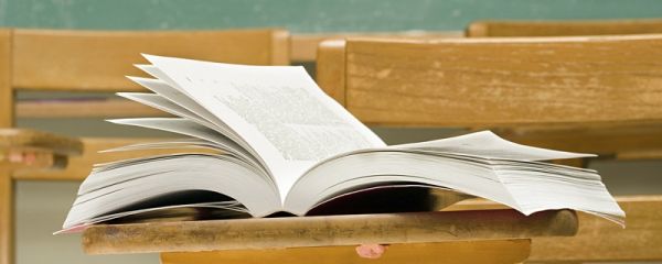 一口咬住多半截打一字 一口咬住多半截的谜底是什么