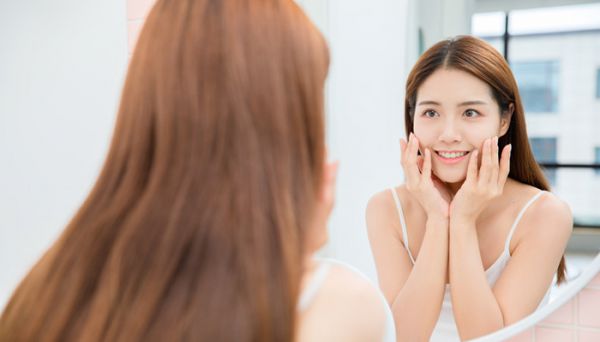 素颜霜在化妆中的顺序 素颜霜在化妆的步骤里面排在第几个