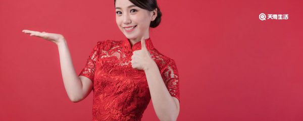 送考妈妈穿什么颜色旗袍 送考穿什么颜色的旗袍