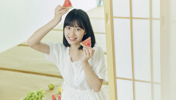比较透的白色衣服穿什么内衣 比较透的白色衣服穿什么颜色内衣