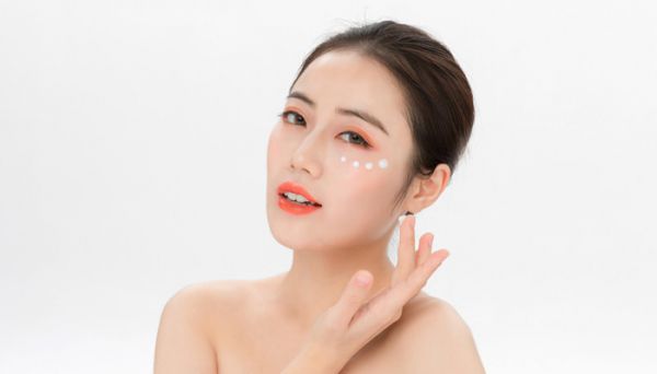 卸妆乳是干用还是湿用 卸妆油是干用还是湿用