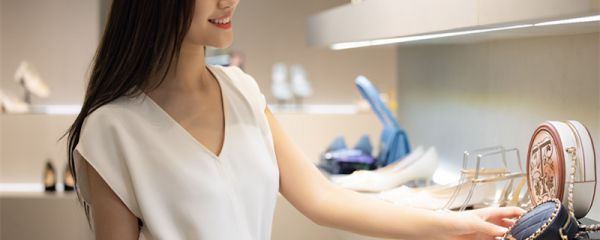 pu材质的包包用久了会脱皮吗  pu材质容易脱皮吗