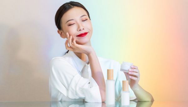 蜜粉和定妆粉的区别在哪里? 蜜粉和定妆粉的区别是什么