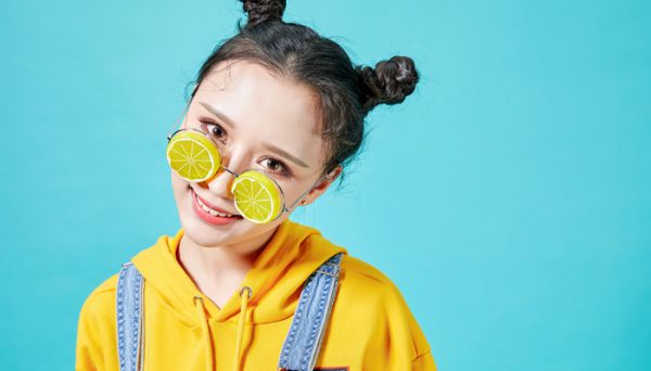 两个丸子头怎么扎 丸子头适合什么脸型