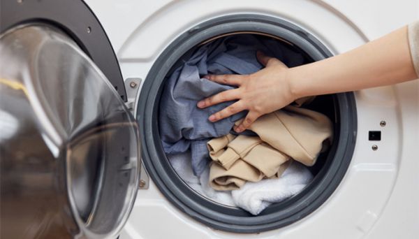 染发膏在衣服上怎么洗掉 染发膏染衣服上怎么才能洗掉