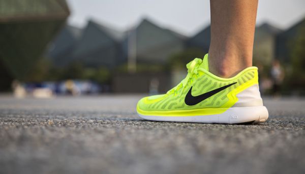 nike的swoosh什么意思 耐克里的swooh的意思是什么