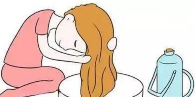 头发易打结如何洗更顺滑，不毛躁