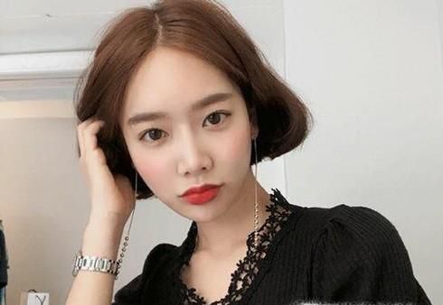 女生超好看的几种短发造型