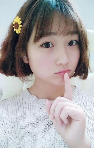 发际线低适合什么发型