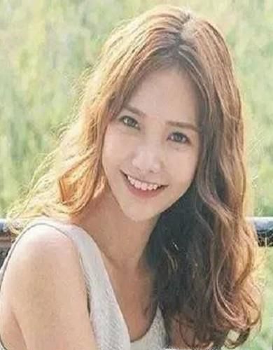 什么是仙女烫发型？怎样染仙女烫发型好看？
