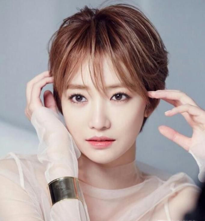 女生冬天剪什么发型好看