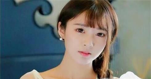 适合圆脸女生的森女系编发DIY清新约会发型