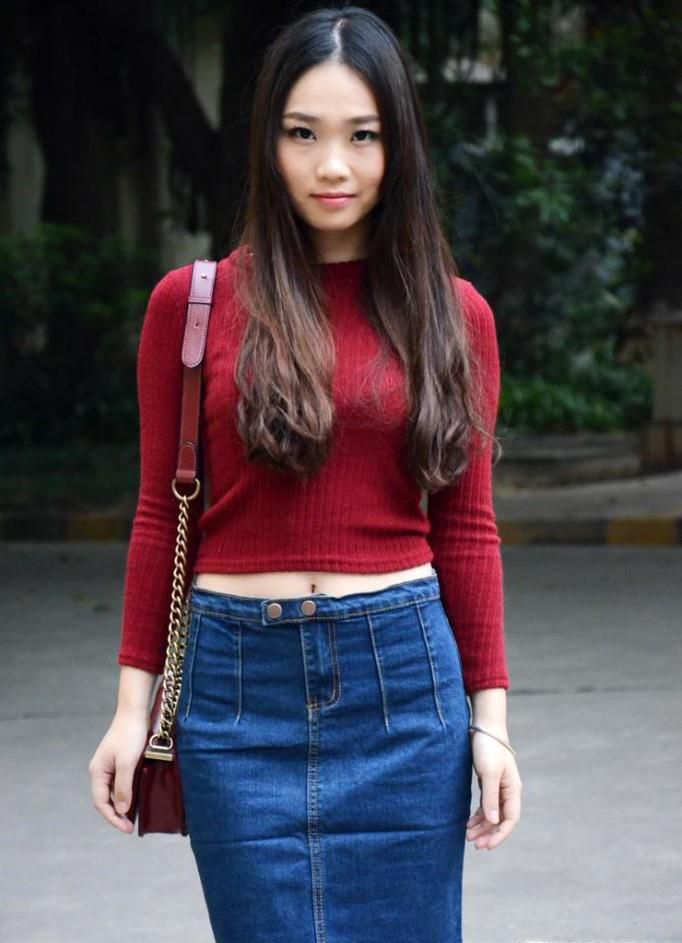 酒红色衣服该如何搭配