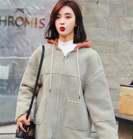 小个子女生秋季怎么穿衣好看