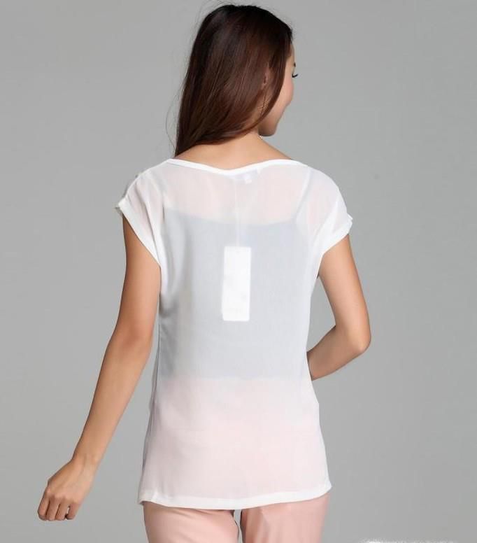 夏天，女孩子穿白衣服太透怎么办？