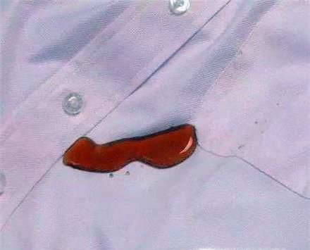 衣服上如果有油印污渍怎么洗净
